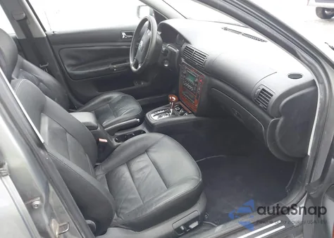 2004 Volkswagen Passat Glx из США, поврежденный, VIN WVWRH63B54P095863